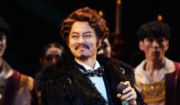 《社內相親》配角臥虎藏龍！季次長《魷魚遊戲》活超久，呂部長是高音鐵肺，他選過議員