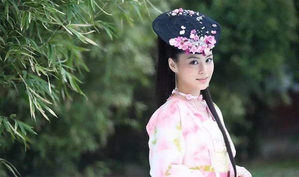 古裝劇9個超詭異的「髮型」！迪麗熱巴「短髮」被吐槽，趙露思「牛角頭」被笑上熱搜