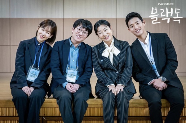 Netflix 4月新上架片單!申敏兒&金宇彬《我們的藍調》、朴海秀&朴珍榮《夜叉》必追