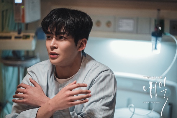 Netflix《還有明天》首播收視達10%！路雲&金喜善聯手挽救輕生者，陰間使者顏值太高