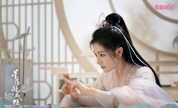 2022古裝仙俠劇女主造型9:李蘭迪 飾演《星落凝成糖》夜曇公主