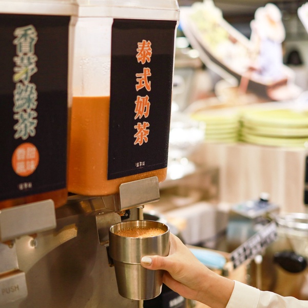 藍象廷「泰式火鍋吃到飽」泰奶、摩摩喳喳免費續！