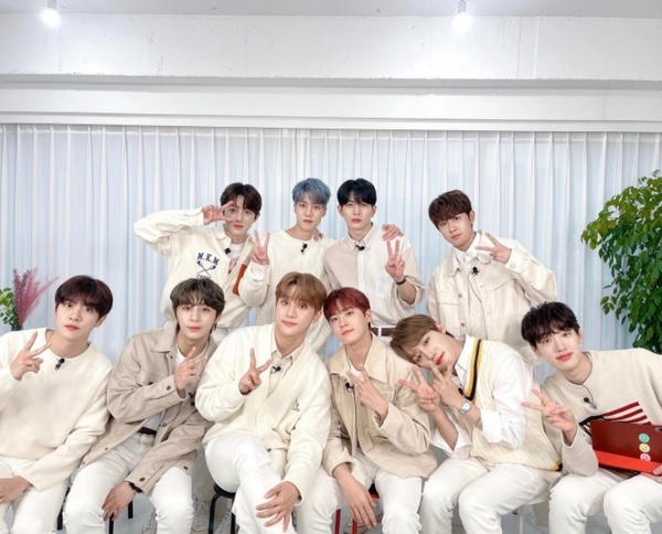 日網票選「K-POP最可愛粉絲名」！EXO第七、SEVENTEEN有創意、冠軍完全不意外！