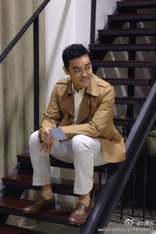 6位「被當路人」明星！潤娥素顏被無視、李英愛被女兒忽略，天團成員竟慘遭打馬賽克！