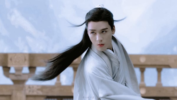 古裝劇9位男星「打戲」！楊洋《且試天下》轉扇帥炸，鄭業成《祝卿好》轉刀帥到沒天理