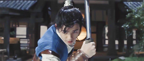 古裝劇9位男星「打戲」！楊洋《且試天下》轉扇帥炸，鄭業成《祝卿好》轉刀帥到沒天理
