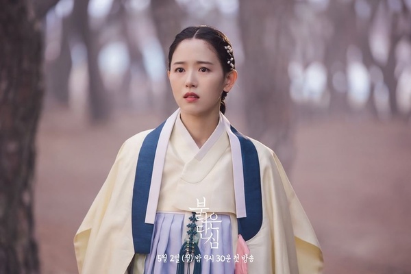 李準、姜漢娜《紅丹心》預告出爐！政治對決結合亂世虐戀，上演「血色宮廷羅曼史」