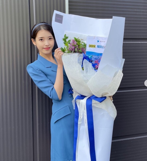 韓星與粉絲可愛互動!金宣虎收到飲料反應萌翻、朱智勛超經典、他這舉動男友力爆棚!