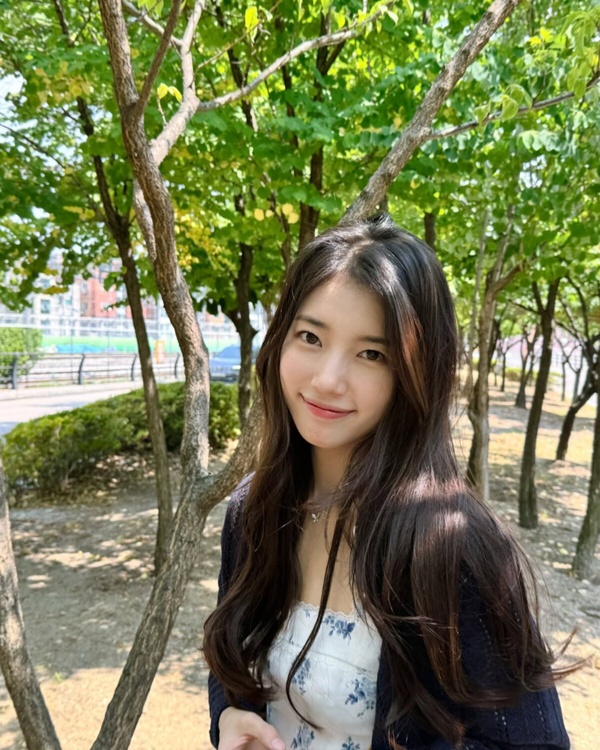 網議「女粉比男粉多」的女星！IU、金泰梨、韓韶禧超容易圈女粉，「這位」男女通殺