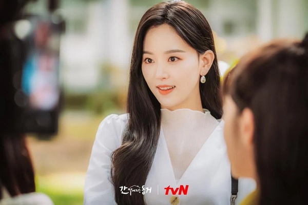 關於《紅丹心》姜漢娜的6件事!練芭蕾長達10年,與IU是好閨蜜,獲封「tvN的女兒」
