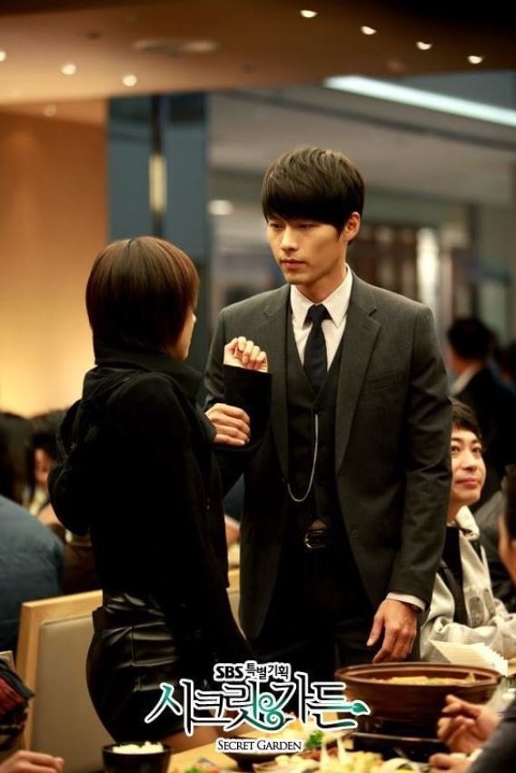超年輕就「奪下視帝」的男神！李俊昊32歲奪視帝，趙寅成23歲、金秀賢24歲，孔劉好意外