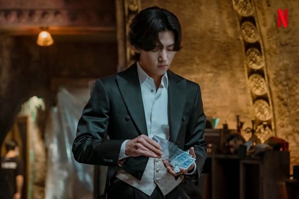 《魔幻之音》主配角介紹!「尹雅伊」是《怪物》的她,這位在《殭屍校園》生存到最後