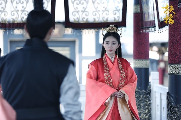 古裝劇9位女星演「女帝」！趙露思《且試天下》霸氣外露，袁冰妍《琉璃》腹黑陰狠