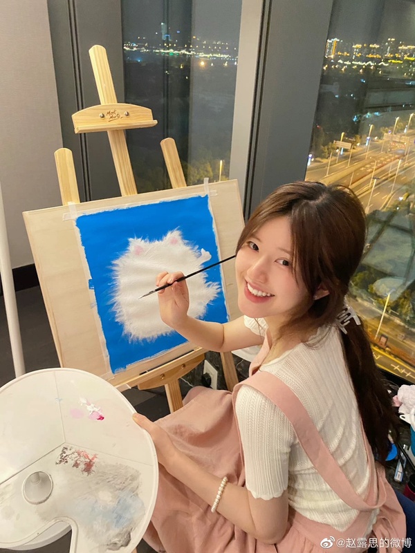 關於《月升滄海》趙露思的6件事!曾在台灣念大學,會彈古箏,還開甜品店