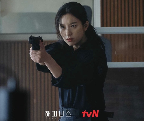 《出走》李民基演出太驚豔！8位韓國演員「刷新形象」之作，李俊昊演深情帝王好圈粉