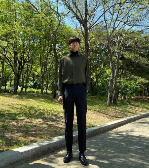 關於《魔咒的戀人》羅人友的7件事：不僅是Cube首位演員，還是戲劇綜藝專業「備胎」？