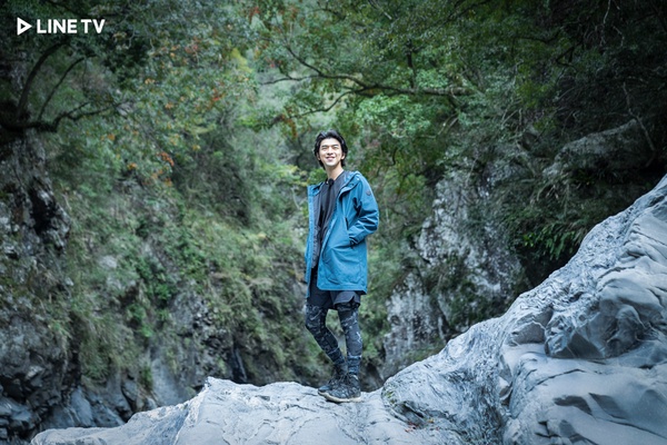 療癒實境《極島森林》看點!不走笑鬧綜藝風,陳柏霖與劉冠廷再續前緣、揪謝欣穎吃蟲蛹