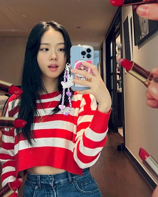 Y2k復古風「串珠手機鍊」爆紅！Jennie、Jisoo 愛用同款，復古手機鍊店家推薦