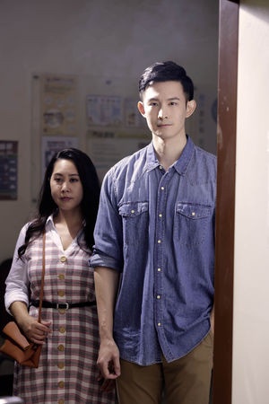 《村裡來了個暴走女外科》驚豔配角!朱軒洋是《天橋上的魔術師》阿派,她是《被害者》張孝全老婆