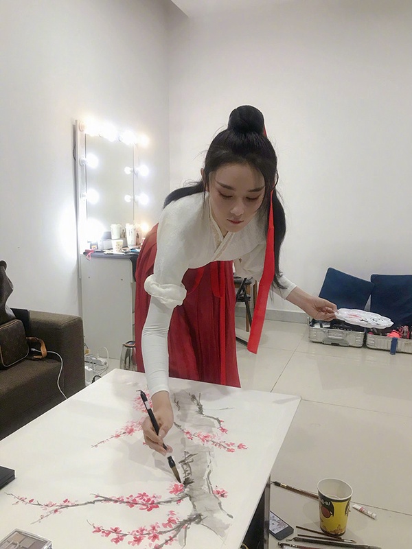 陸劇明星隱藏技能10：張馨予 國畫畫師