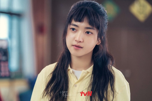 「女力MAX」的韓劇女主角！《吳秀才》徐玄振又美又颯，《紅丹心》姜漢娜智慧&美貌兼備
