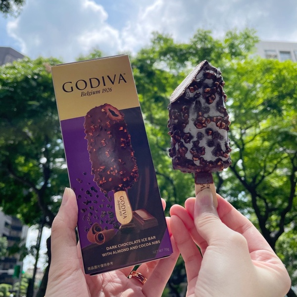 7-11聯名GODIVA推「GODIV黑巧克力流心雪糕」,黑可可+巧克力流心「這天」限量開賣!