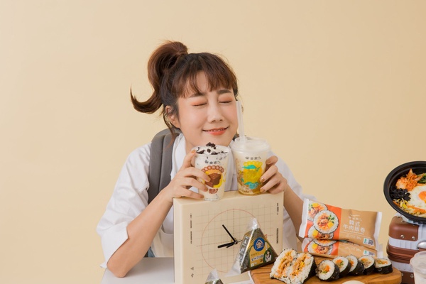全家x金針菇9款「金針菇聯名新品」!拌飯飯糰,韓式包子,冰沙都推,再享新品優惠