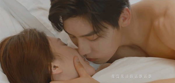 陸劇10個「成人式吻戲」名場面！劉亦菲＆陳曉纏綿吻超惹火，羅雲熙＆白鹿親得最激烈