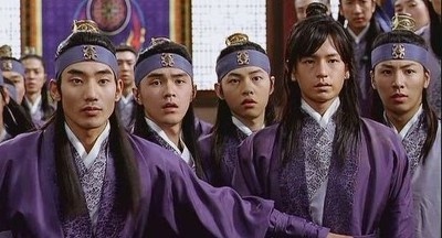 他們竟演過這些「龍套」！金泰梨演過喪屍，《為何是吳秀才》徐玄振演過張根碩妻子？他助攻車銀優金世正