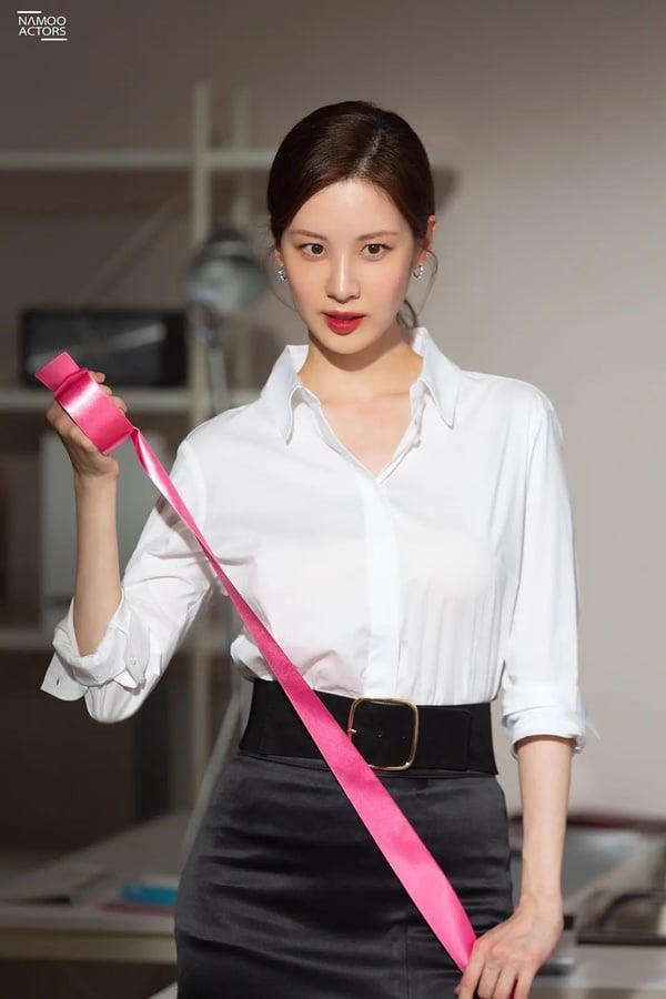 徐玄出演戲劇造型盤點！《魔咒的戀人》女巫扮相絕美，《解禁男女》OL造型好性感