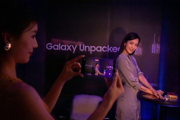 2024人氣拍照手機推薦！三星Galaxy Z Flip5摺疊機、iPhone 15輕鬆Get史詩級美照