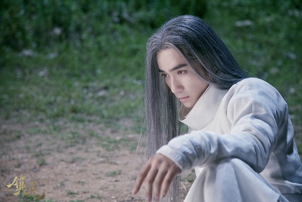 古裝劇「瘋批美男」9:朱一龍 飾演《鎮魂》夜尊