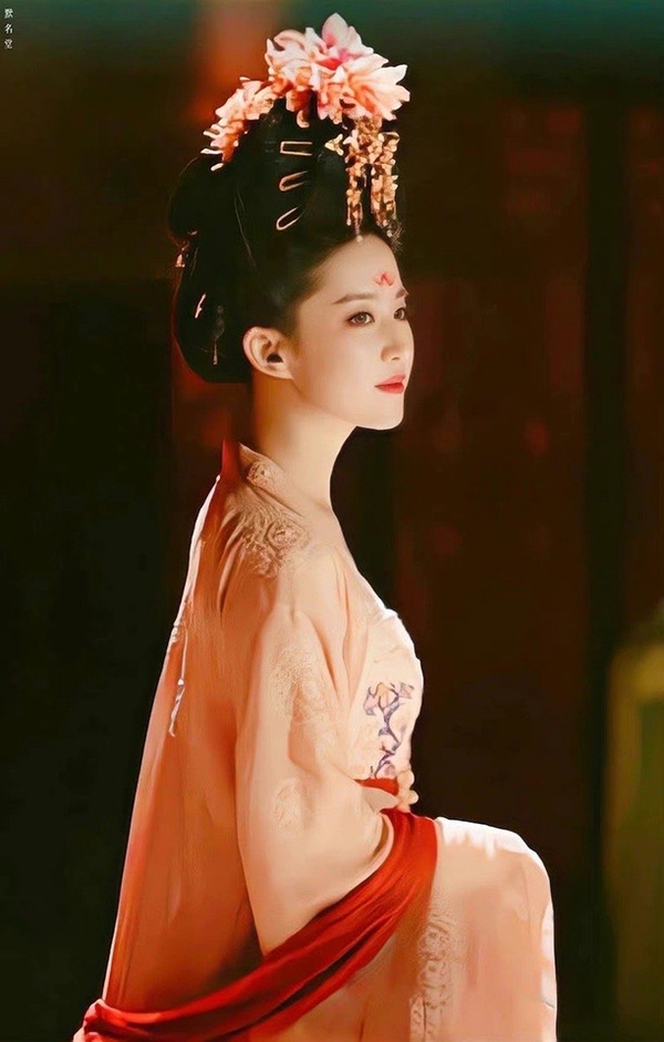 古裝劇女星「唐風造型」1:劉亦菲《夢華錄》