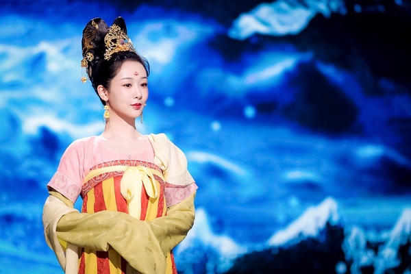 古裝劇女星「唐風造型」2:楊紫