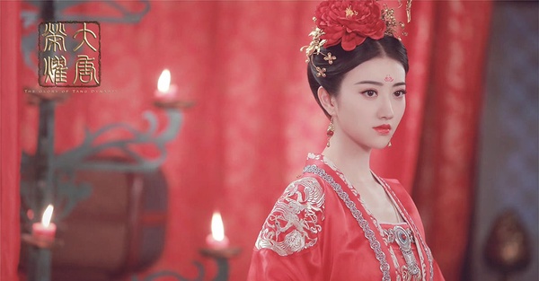 古裝劇女星「唐風造型」7:景甜《大唐榮耀》