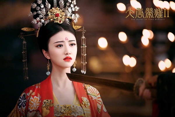 古裝劇女星「唐風造型」7:景甜《大唐榮耀》