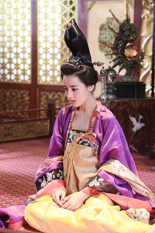 古裝劇女星「唐風造型」9:迪麗熱巴《美人心計》