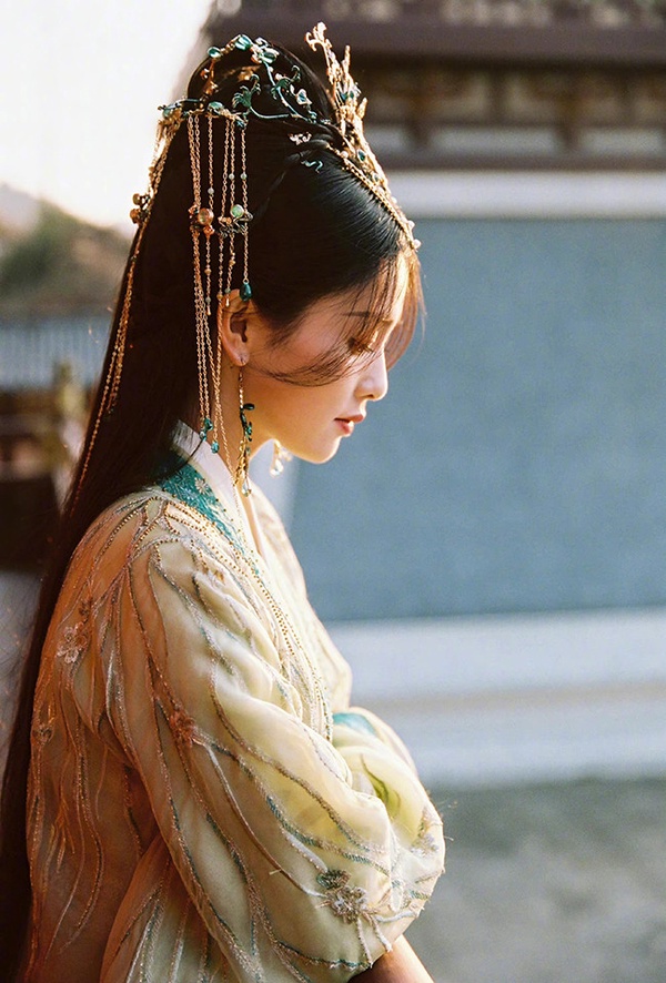黃薇指導造型的「古裝女主」2:《長月燼明》白鹿