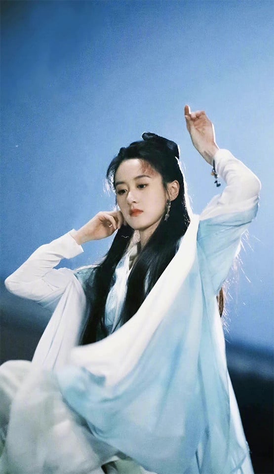 人氣演員又回去演「配角」1：袁冰妍《狐妖小紅娘》給楊冪做配