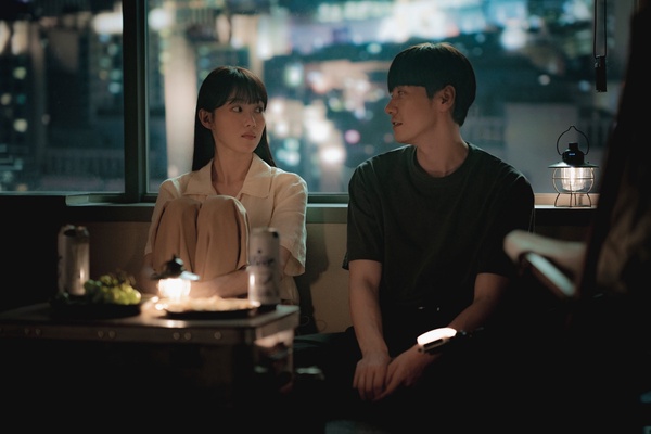 「長腿組合」出擊！李聖經新劇《原來這就是愛啊》合作金英光、盛駿，三人全是模特兒！