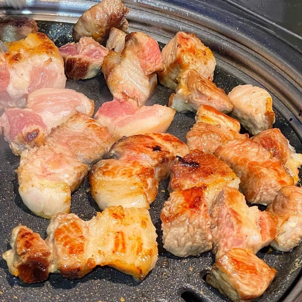 台中8家韓式料理推薦！韓式烤五花肉、部隊鍋、辣炒年糕、韓式飯捲，正統韓國味一次吃