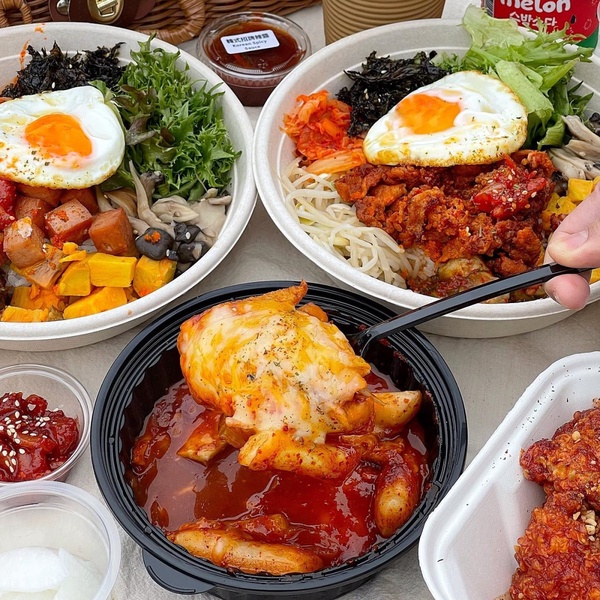 台中8家韓式料理推薦！韓式烤五花肉、部隊鍋、辣炒年糕、韓式飯捲，正統韓國味一次吃