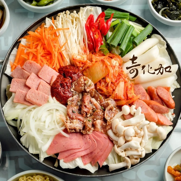 台中8家韓式料理推薦！韓式烤五花肉、部隊鍋、辣炒年糕、韓式飯捲，正統韓國味一次吃