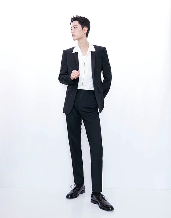 網議「身材比例最好」男星TOP 9！張若昀、肖戰上榜，龔俊肩寬腿長比例太優越