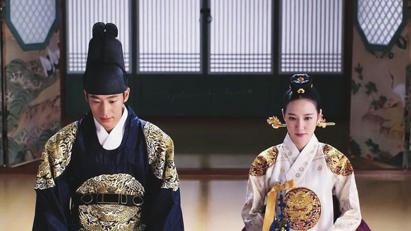 《禹英禑》朴恩斌搭檔的8位男星！三搭俞承豪甜翻，搭李帝勳組「古裝CP」超有氛圍感！