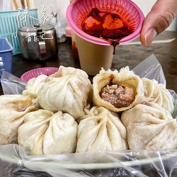 新竹8間銅板小吃推薦！廟口鴨香飯、薯霸早餐人氣必吃，再推隱藏版冰品「多謝綿綿冰」