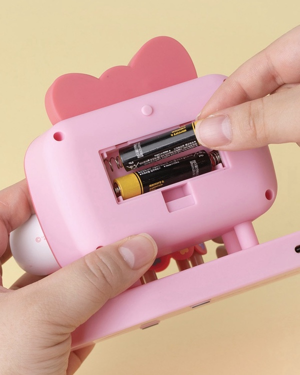 少女心噴發！Hello Kitty無線充電座粉嫩登場，結合鬧鐘功能，實用又療癒！