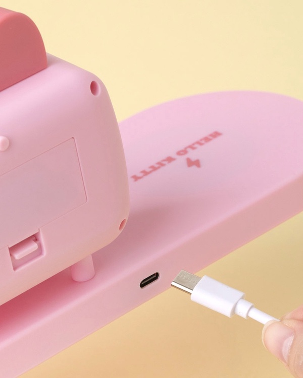 少女心噴發！Hello Kitty無線充電座粉嫩登場，結合鬧鐘功能，實用又療癒！