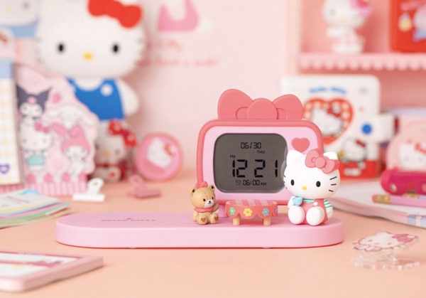 少女心噴發！Hello Kitty無線充電座粉嫩登場，結合鬧鐘功能，實用又療癒！