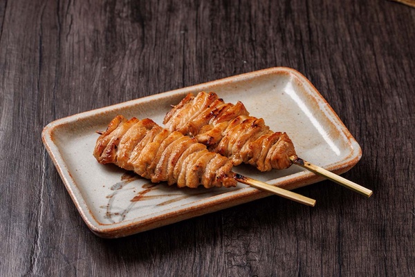 必吃燒鳥料理!米其林鳥喜進駐台北萬豪酒店,頂級「燒鳥狂想曲」星級主廚完美料理雞肉